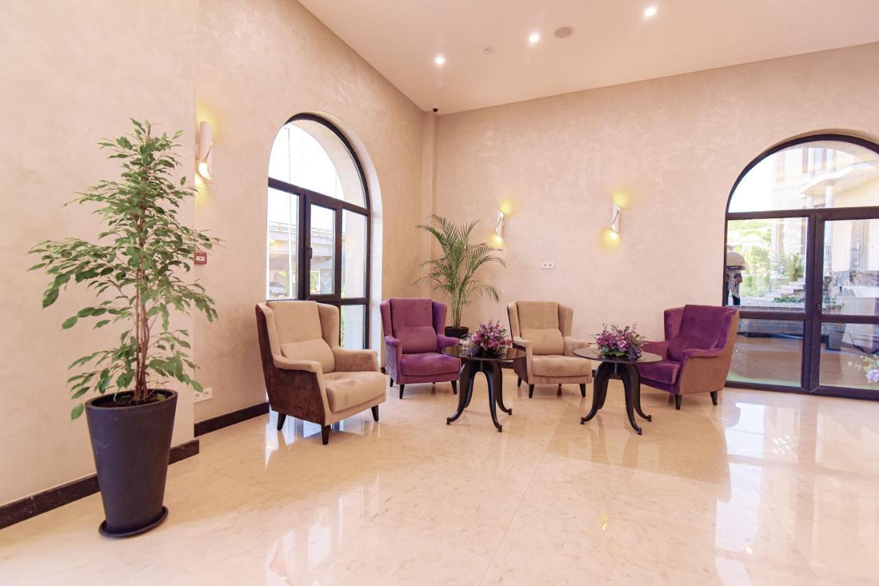 East Palace Hotel Almati Kültér fotó